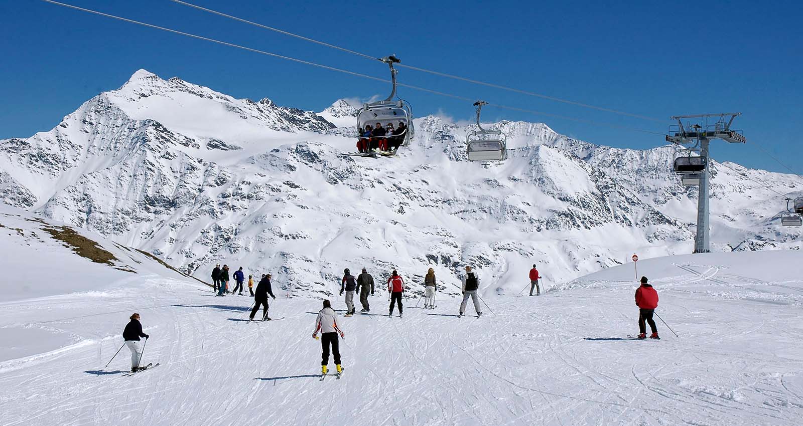 Take your school or group on ski trip to Italy